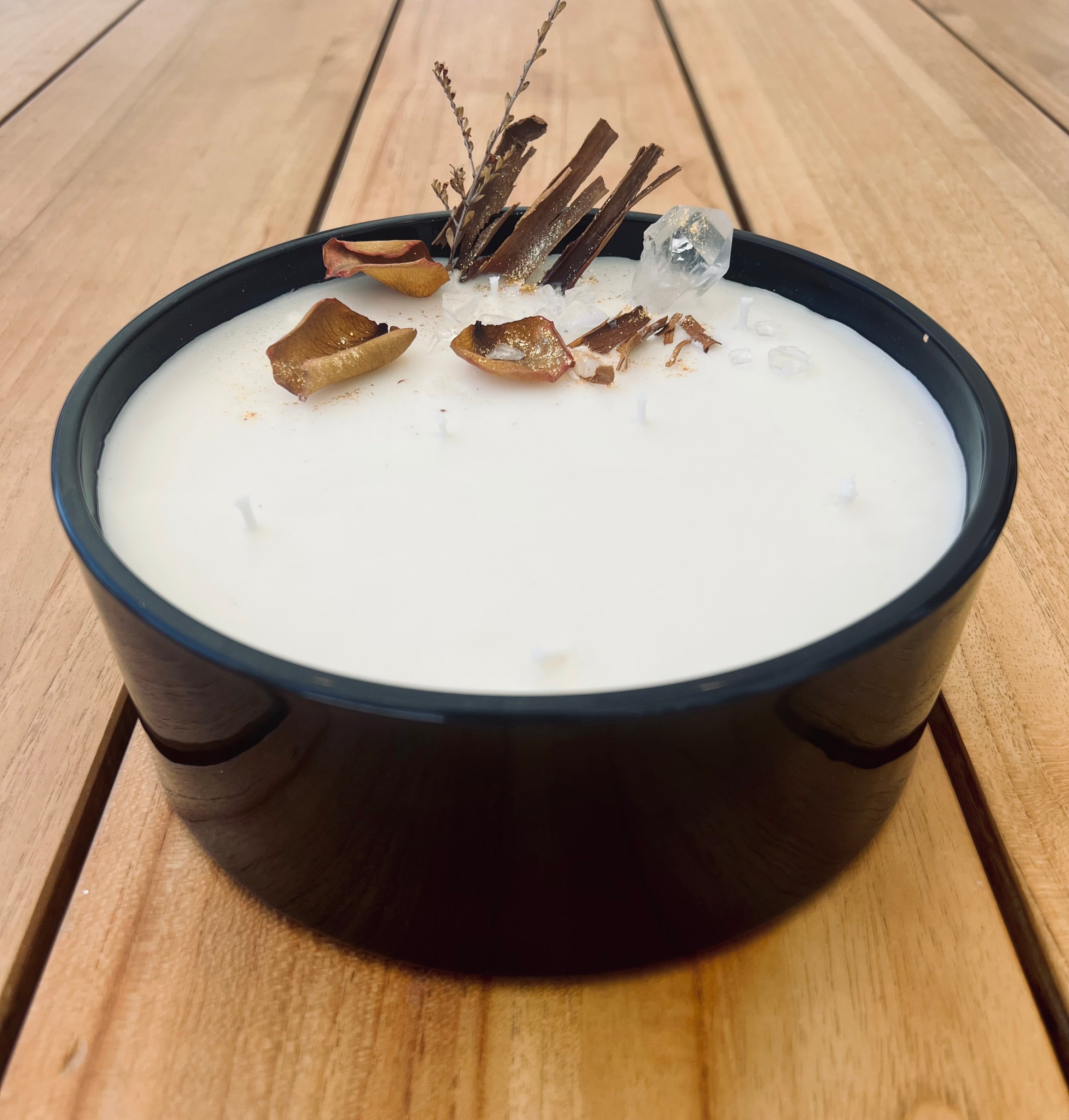 Extravagant Large Candle- Sandalwood + Amber + Vanilla