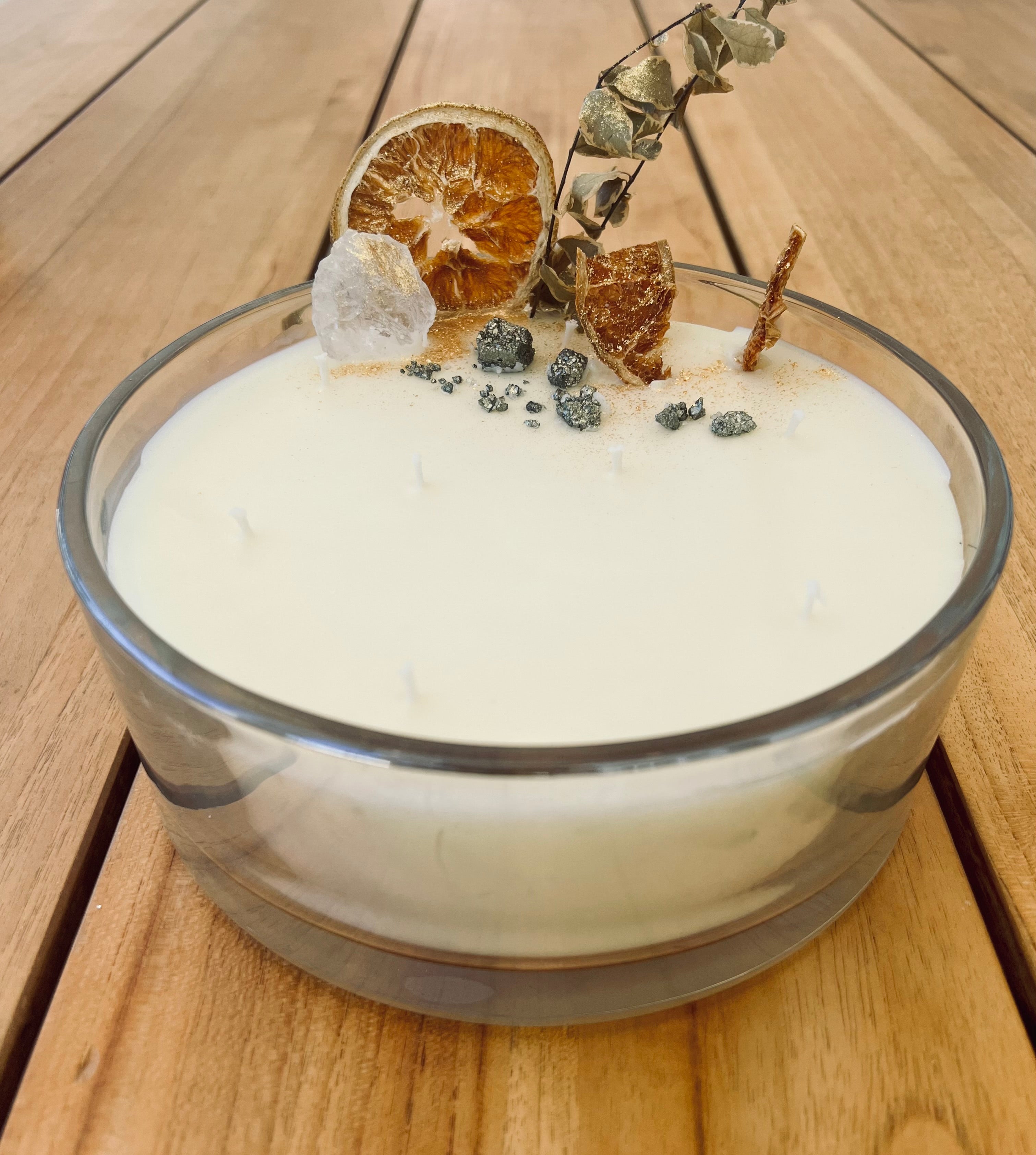 Extravagant Large Candle - Vanilla + Caramel